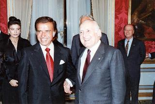 Il Presidente della Repubblica Oscar Luigi Scalfaro riceve la visita di Carlos Saul Menem, Presidente della Repubblica Argentina