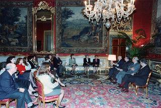 Il Presidente della Repubblica Oscar Luigi Scalfaro riceve la vista di Domenica Cintura, presidente della Società italiana assistenti sociali, con una delegazione