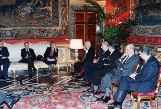 Il Presidente della Repubblica Oscar Luigi Scalfaro riceve l'on. Maria Eletta Martini, con una delegazione di firmatari della "Carta 1993"