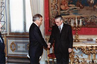 Il Presidente della Repubblica Oscar Luigi Scalfaro riceve Carlo Azeglio Ciampi, presidente del Consiglio, in occasione dello scioglimento delle Camere
