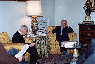Incontro del Presidente della Repubblica Oscar Luigi Scalfaro con il prof.Prof. Riccardo Monaco, presidente della Fondazione per la pace e la cooperazione internazionale "Alcide De Gasperi", e i componenti del Consiglio di presidenza