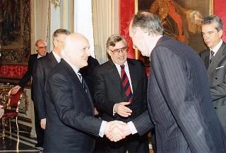 Incontro del Presidente della Repubblica Oscar Luigi Scalfaro con Antonio Fazio, Governatore della Banca d'Italia, i componenti del Consiglio superiore, e i dirigenti dell'Istituto