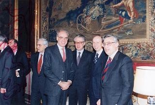 Incontro del Presidente della Repubblica Oscar Luigi Scalfaro con Antonio Fazio, Governatore della Banca d'Italia, i componenti del Consiglio superiore, e i dirigenti dell'Istituto