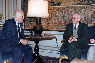 Incontro del Presidente della Repubblica Oscar Luigi Scalfaro con Muhamed Kresevljakovic, sindaco di Sarajevo, e l'on. Emma Bonino