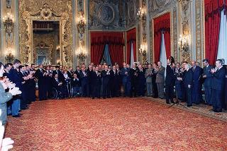 Il Presidente della Repubblica Oscar Luigi Scalfaro riceve in udienza Mario Pescante, presidente del CONI, e gli atleti azzurri vincitori di medaglie ai Giochi olimpici e paraolimpici di Lillehammer