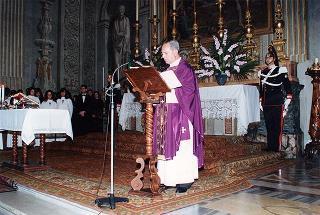 Celebrazione della Messa di Pasqua, accompagnata dal coro polifonico di S. Nicola di Pisa