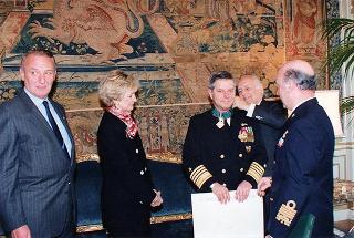 Il Presidente della Repubblica Oscar Luigi Scalfaro riceve l'Ammiraglio Jeremy Boorda, Comandante in capo delle Forze alleate del Sud Europaper la visita di congedo