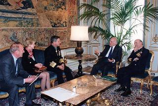 Il Presidente della Repubblica Oscar Luigi Scalfaro riceve l'Ammiraglio Jeremy Boorda, Comandante in capo delle Forze alleate del Sud Europaper la visita di congedo
