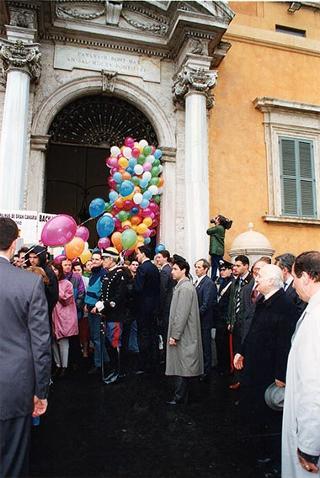Incontro del Presidente della Repubblica Oscar Luigi Scalfaro con una delegazione di partecipanti alla "Marcia per la pace"