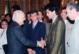Incontro del Presidente della Repubblica Oscar Luigi Scalfaro con il prof. Giovanni Conso, ministro di grazia e giustizia, on. Giovanni Galloni, vice presidente del CSM, e una delegazione di partecipanti al Corso di formazione per magistrati albanesi