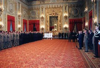 Il Presidente della Repubblica Oscar Luigi Scalfaro riceve in udienza il sen. Fabio Fabbri, ministro della difesa, i capi di Stato maggiore della difesa e delle forze armate e una rappresentanza di militari italiani del contingente "Italfor Ibis 2" che hanno operato in Somalia