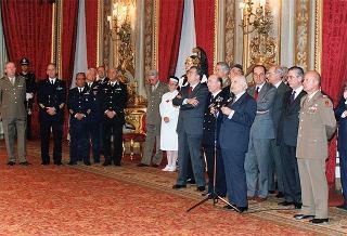 Il Presidente della Repubblica Oscar Luigi Scalfaro riceve in udienza il sen. Fabio Fabbri, ministro della difesa, i capi di Stato maggiore della difesa e delle forze armate e una rappresentanza di militari italiani del contingente "Italfor Ibis 2" che hanno operato in Somalia