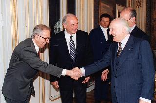 Intervento del Presidente della Repubblica Oscar Luigi Scalfaro alla presentazione dell'ultimo volume dell'opera "Storia del Mezzogiorno" dele Edizioni Del Sole