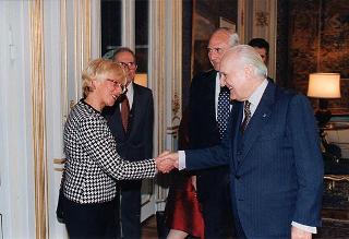 Intervento del Presidente della Repubblica Oscar Luigi Scalfaro alla presentazione dell'ultimo volume dell'opera "Storia del Mezzogiorno" dele Edizioni Del Sole