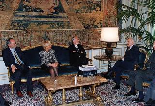 Intervento del Presidente della Repubblica Oscar Luigi Scalfaro alla presentazione dell'ultimo volume dell'opera "Storia del Mezzogiorno" dele Edizioni Del Sole