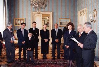 Incontro del Presidente della Repubblica Oscar Luigi Scalfaro con Luigi Crippa, presidente della Fondazione "Renzo Conti", con alcuni esponenti del sodalizio e i vincitori del Premio "Marco D'Oggiono" per il 1993