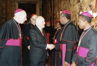 Incontro del Presidente della Repubblica Oscar Luigi Scalfaro con una delegazione del Segretario di Stato della S. Sede e una rappresentanza di partecipanti all'Assemblea speciale per l'Africa del Sinodo dei vescovi