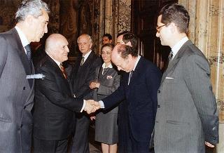 Incontro del Presidente della Repubblica Oscar Luigi Scalfaro con una delegazione del Segretario di Stato della S. Sede e una rappresentanza di partecipanti all'Assemblea speciale per l'Africa del Sinodo dei vescovi