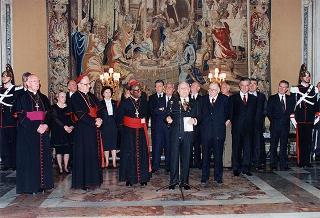 Incontro del Presidente della Repubblica Oscar Luigi Scalfaro con una delegazione del Segretario di Stato della S. Sede e una rappresentanza di partecipanti all'Assemblea speciale per l'Africa del Sinodo dei vescovi