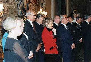 Incontro del Presidente della Repubblica Oscar Luigi Scalfaro con una delegazione del Segretario di Stato della S. Sede e una rappresentanza di partecipanti all'Assemblea speciale per l'Africa del Sinodo dei vescovi