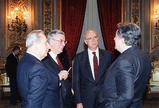 Incontro del Presidente della Repubblica Oscar Luigi Scalfaro con una delegazione del Segretario di Stato della S. Sede e una rappresentanza di partecipanti all'Assemblea speciale per l'Africa del Sinodo dei vescovi