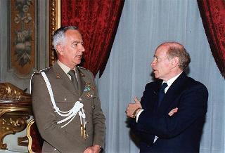 Incontro del Presidente della Repubblica Oscar Luigi Scalfaro con una delegazione del Segretario di Stato della S. Sede e una rappresentanza di partecipanti all'Assemblea speciale per l'Africa del Sinodo dei vescovi