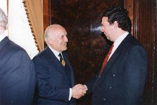Il Presidente della Repubblica Oscar Luigi Scalfaro riceve una delegazione di partecipanti al Congresso nazionale dell'Unione italiana delle Chiese cristiane avventiste del 7° giorno