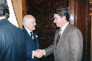 Il Presidente della Repubblica Oscar Luigi Scalfaro riceve una delegazione di partecipanti al Congresso nazionale dell'Unione italiana delle Chiese cristiane avventiste del 7° giorno