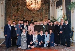 Il Presidente della Repubblica Oscar Luigi Scalfaro incontra una delegazione di iscritti all'Azione Cattolica adulti delle parrocchie di S. Maria del Carmine e S. Giuseppe di Roma