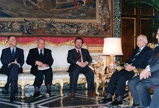 Incontro del Presidente della Repubblica Oscar Luigi Scalfaro con l'on. Roberto Maroni, ministro dell'interno, e un gruppo di sindaci della provincia di Palermo