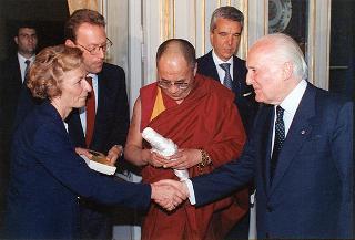 Incontro del Presidente della Repubblica Oscar Luigi Scalfaro con il Dalai Lama