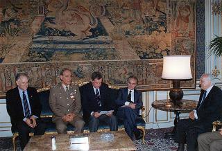 Incontro del Presidente della Repubblica Oscar Luigi Scalfaro con Antonio Concina, presidente dell'Associazione nazionale Nunziatella, con il Consiglio direttivo dell'Associazione