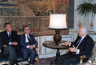 Incontro del Presidente della Repubblica Oscar Luigi Scalfaro con Antonio Concina, presidente dell'Associazione nazionale Nunziatella, con il Consiglio direttivo dell'Associazione