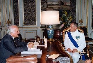 Il Presidente della Repubblica Oscar Luigi Scalfaro riceve in visita di congedo il Comandante Dino Campisi