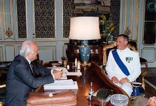Il Presidente della Repubblica Oscar Luigi Scalfaro riceve in visita di congedo il Comandante Dino Campisi