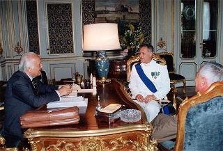Il Presidente della Repubblica Oscar Luigi Scalfaro riceve in visita di congedo il Comandante Dino Campisi