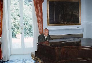Soggiorno del Presidente della Repubblica Oscar Luigi Scalfaro a Villa Rosebery.