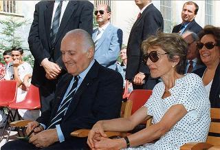 Il Presidente della Repubblica Oscar Luigi Scalfaro visita l'Istituto penale minorenni "Nisida". Bagnoli (Napoli)