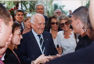 Il Presidente della Repubblica Oscar Luigi Scalfaro visita l'Istituto penale minorenni "Nisida". Bagnoli (Napoli)
