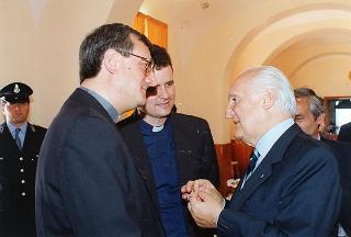 Il Presidente della Repubblica Oscar Luigi Scalfaro visita l'Istituto penale minorenni "Nisida". Bagnoli (Napoli)