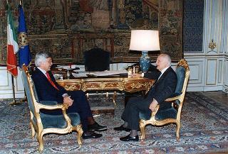 Il Presidente della Repubblica Oscar Luigi Scalfaro incontra il prof. Claudio Demattè, presidente uscente della RAI