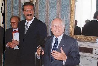 Il Presidente della Repubblica Oscar Luigi Scalfaro riceve in udienza Ivano Spalanzani, presidente della Confartigianato, con una delegazione dell'Unione geletieri artigiani in Germania