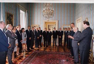 Il Presidente della Repubblica Oscar Luigi Scalfaro riceve in udienza Ivano Spalanzani, presidente della Confartigianato, con una delegazione dell'Unione geletieri artigiani in Germania