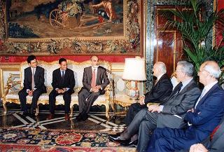 Incontro del Presidente della Repubblica Oscar Luigi Scalfaro con Enzo Iacopino, presidente dell'Associazione stampa parlamentare, e il Consiglio direttivo