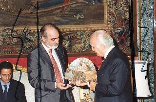 Incontro del Presidente della Repubblica Oscar Luigi Scalfaro con Enzo Iacopino, presidente dell'Associazione stampa parlamentare, e il Consiglio direttivo
