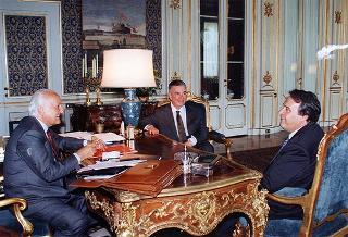 Il Presidente della Repubblica Oscar Luigi Scalfaro riceve la visita di Fernando Masone, nuovo capo della polizia