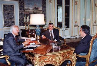Il Presidente della Repubblica Oscar Luigi Scalfaro riceve la visita di Fernando Masone, nuovo capo della polizia