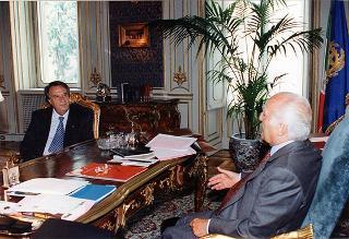 Il Presidente della Repubblica Oscar Luigi Scalfaro riceve la visita di Fernando Masone, nuovo capo della polizia