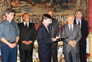 Il Presidente della Repubblica Oscar Luigi Scalfaro incontra i partecipanti alle Giornate di studio promosse dall'Opera Don Guanella su due progetti di solidarietà con la Bosnia Erzegovina