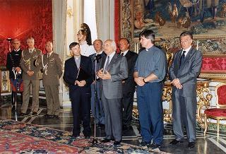 Il Presidente della Repubblica Oscar Luigi Scalfaro incontra i partecipanti alle Giornate di studio promosse dall'Opera Don Guanella su due progetti di solidarietà con la Bosnia Erzegovina